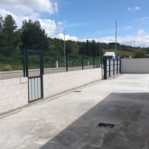 Instalación completa del parking para camiones del polígono industrial de Bembibre 1