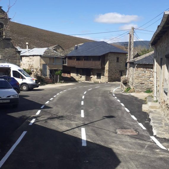 Pavimentación de las calles del municipio de Benuza
